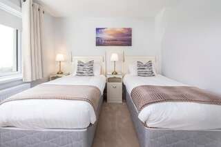 Отели типа «постель и завтрак» Summerfield Lodge B&B Йол Стандартный двухместный номер с 2 отдельными кроватями и видом на море-6